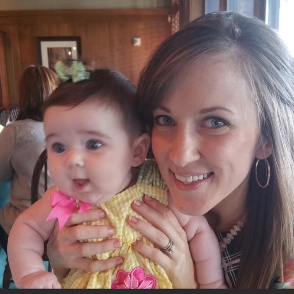 Meet your Posher, Amber - Picture 1 of 2